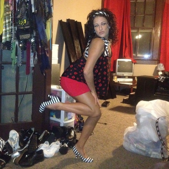 Meet your Posher, Lacie - Picture 8 of 8